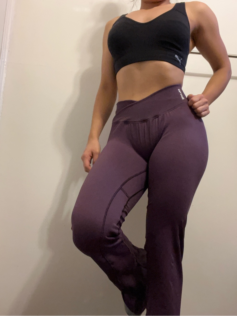 O26 Dfyne Flare Leggings